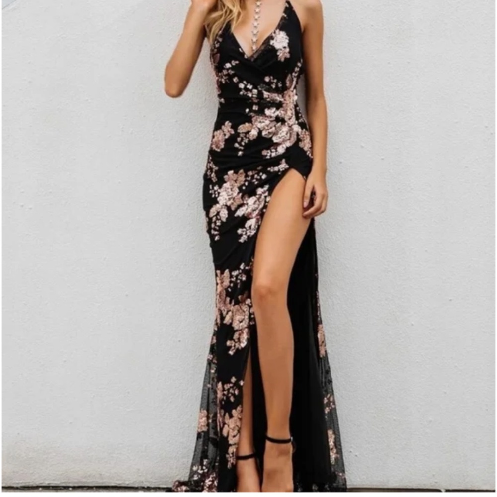 Simplee Sexy V Neck Bodycon Sequin Gown Evening Dress with Slit Size S